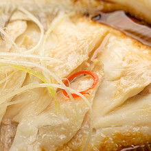 鲜香满溢 海鲜粥与鲜肉批发的双重美味之旅